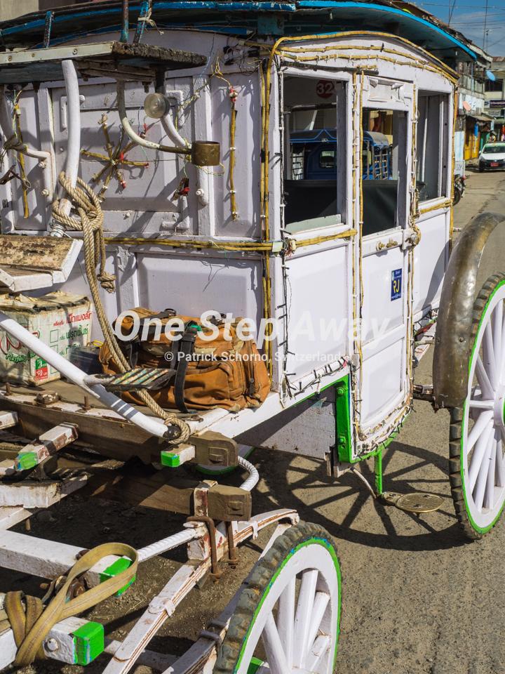 Myanmar - Pyin U Lavin / white horse buggy, weisse Kutsche