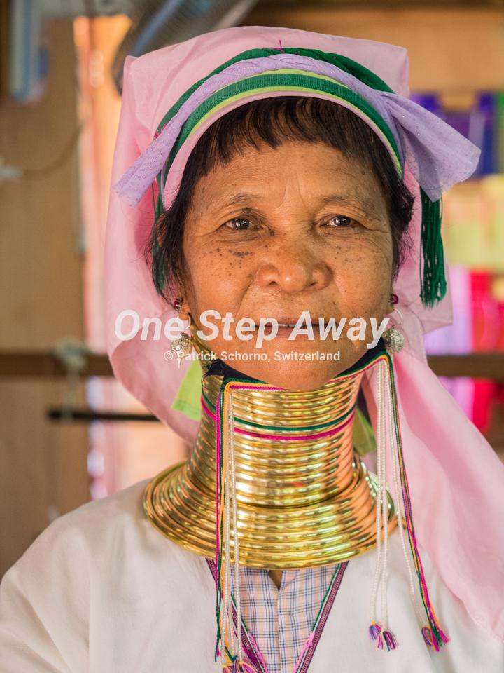 Myanmar - Inle Lake / Long neck woman, Lang Hals Frauen