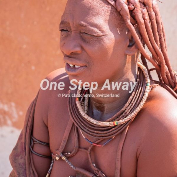 Namibia - Camp Aussicht / Visit Himba village traditional Himba-woman, Besuch Himba Dorf traditionelle Himba-Frau