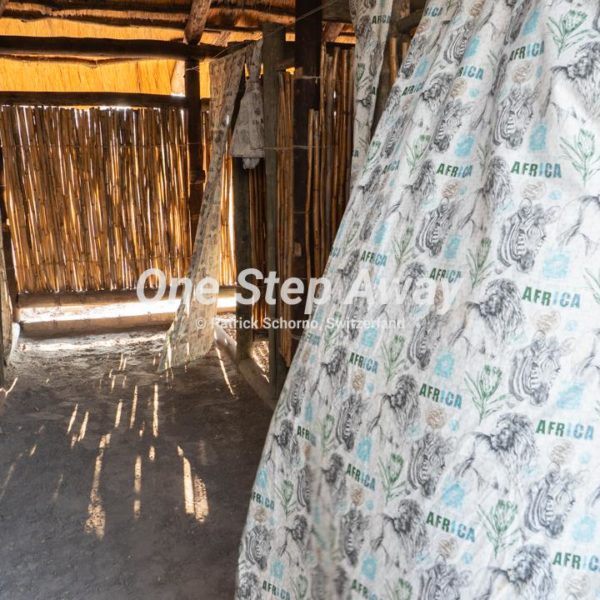 Namibia - Tsintsabis / Tree camper camp shower block Africa, Camping Platz Dusche Afrika