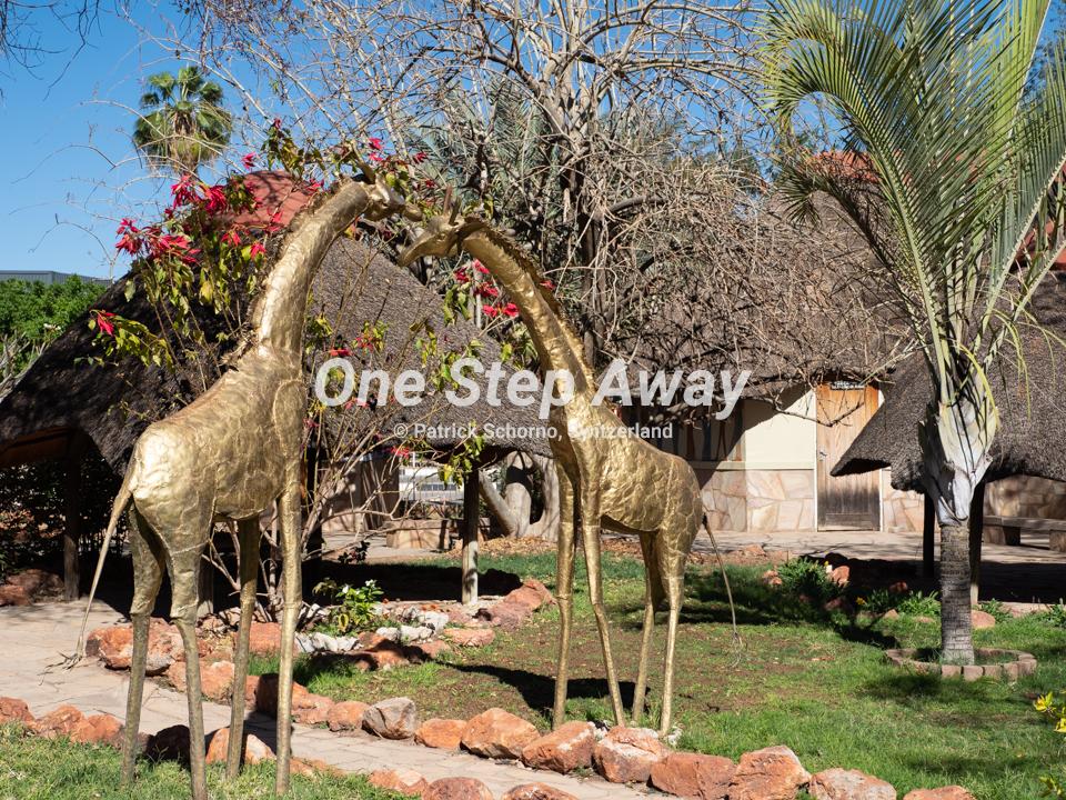 Namibia - Tsumeb / Art Performance Center metal art giraffe, Metallkunst Giraffe